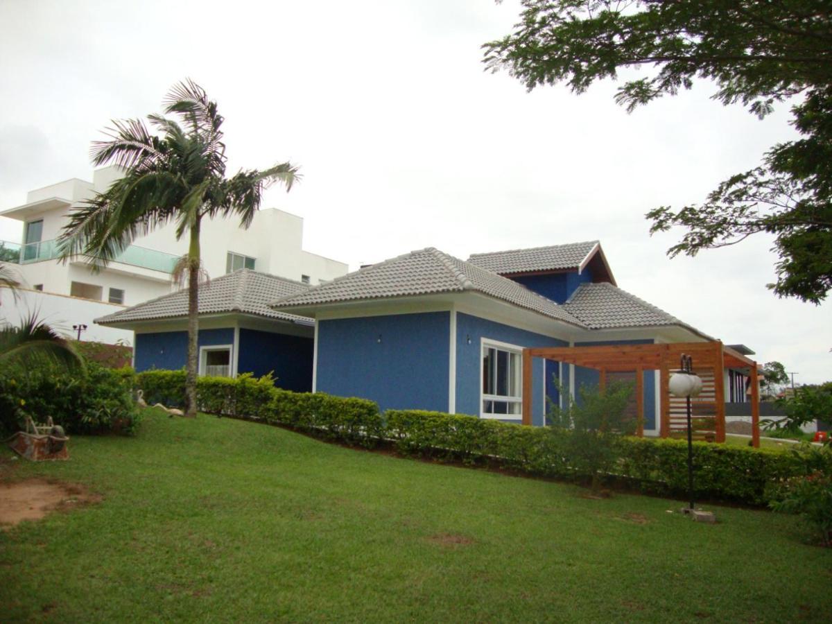 Villa Linda Casa Térrea Em Riviera De Santa Cristina XIII Paranapanema Exterior foto