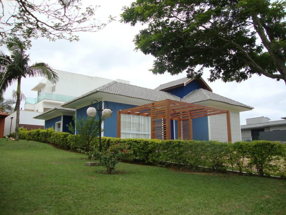 Villa Linda Casa Térrea Em Riviera De Santa Cristina XIII Paranapanema Exterior foto
